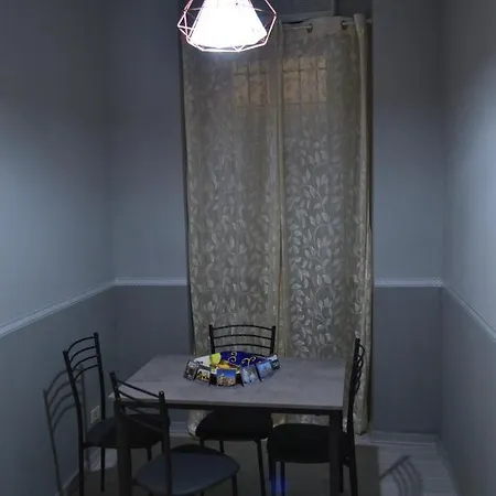 Sunflower House Apartment